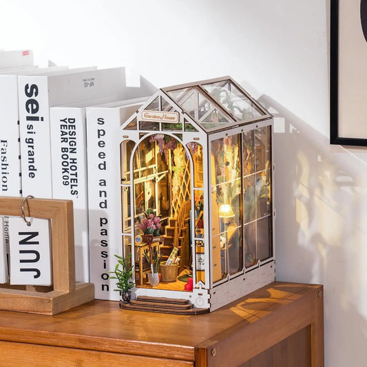 «Gardenhouse» – DIY Book Nook & Wooden Puzzle Kit with LED Light