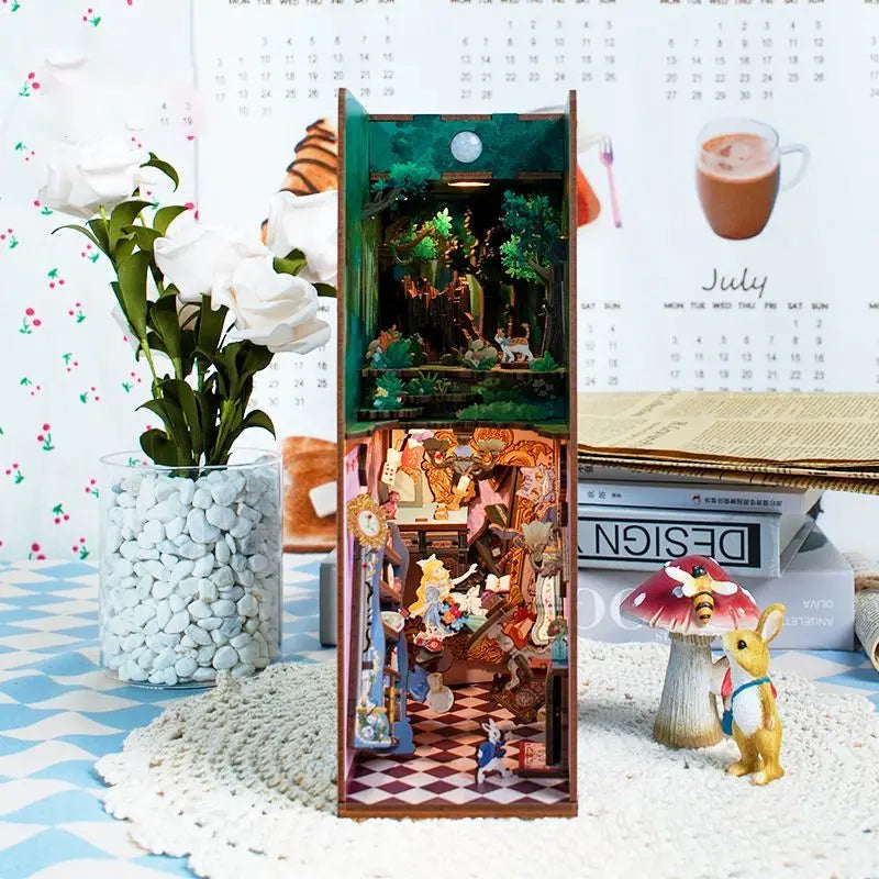 «Alice in Wonderland» – DIY Wooden Book Nook & Bookshelf Insert Kit